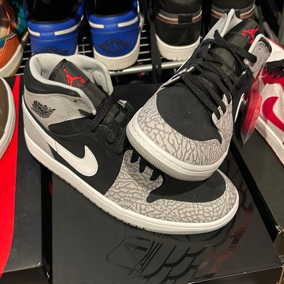Jordan 1 - Picture 1 of 5